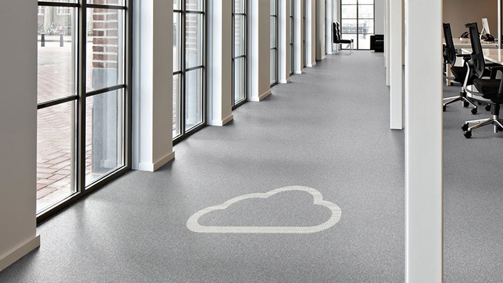 Le revêtement de sol Luminous flooring de Philips Lighting se connecte à votre système de gestion de bâtiment basé sur le cloud