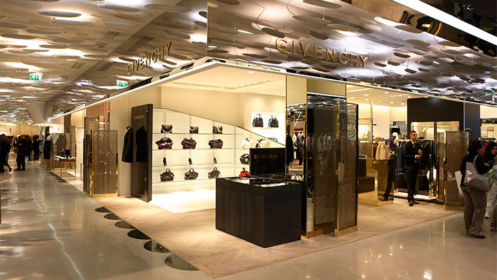 Unique lighting solutions for fashion stores by Philips 