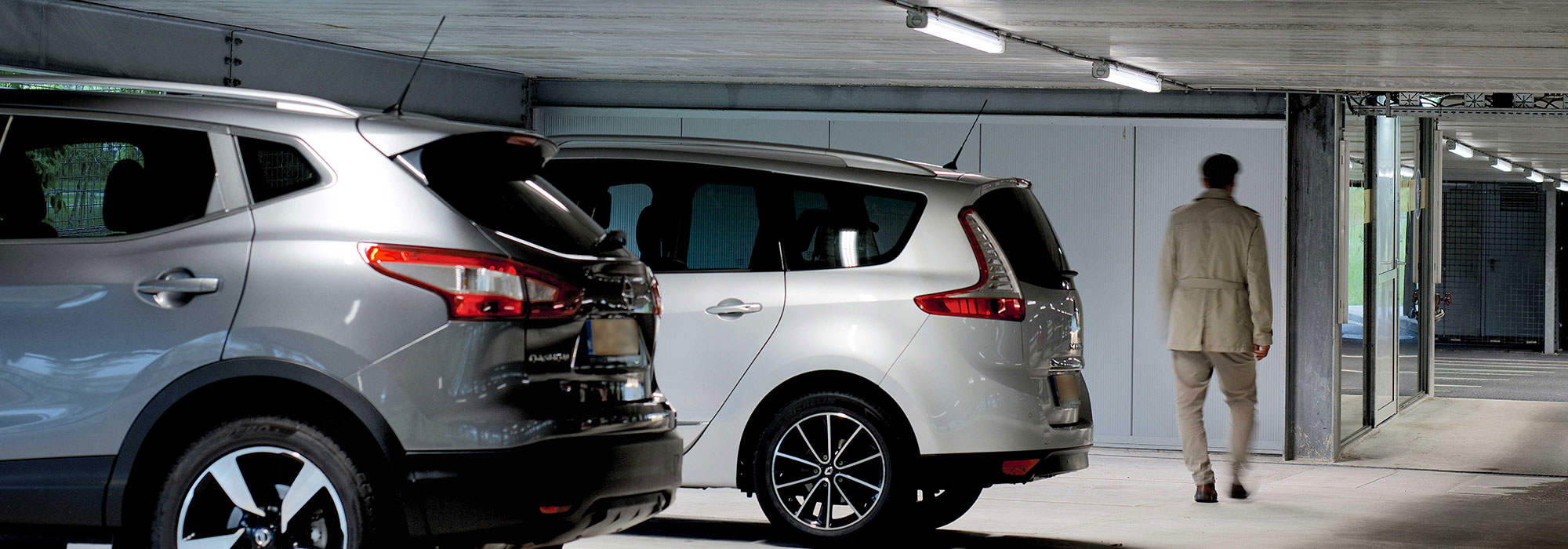 Parking du High Tech Campus illuminé avec la Lumière circulaire Philips